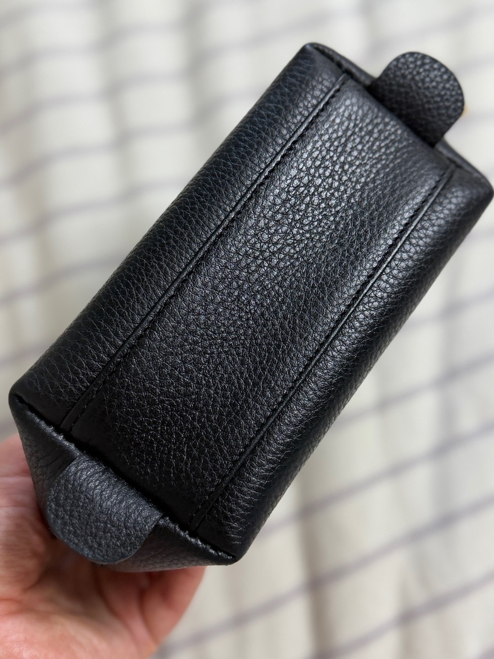 Cuyana leather pouch - Picture 2 of 9